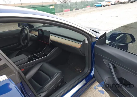 2020 Tesla Model 3 Standard Range Plus Rear-Wheel Drive/Standard Range Rear-Wheel Drive из США, поврежденный, VIN 5YJ3E1EA8LF632790